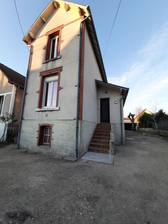 La Petite Escale Villa Vierzon Exterior photo
