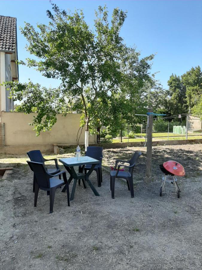 La Petite Escale Villa Vierzon Exterior photo